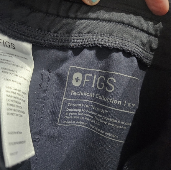 Figs Scrub Set - Picture 4 of 4